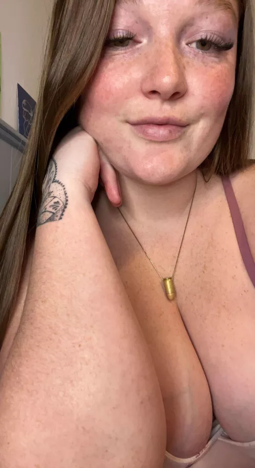 Freckled cleavage 🤗