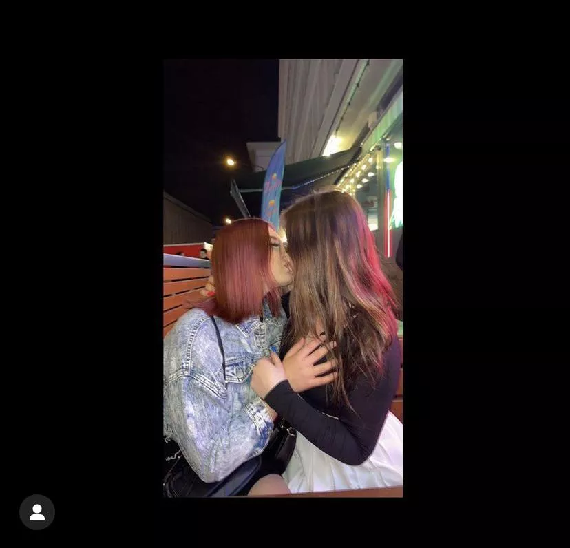 Friends kissing