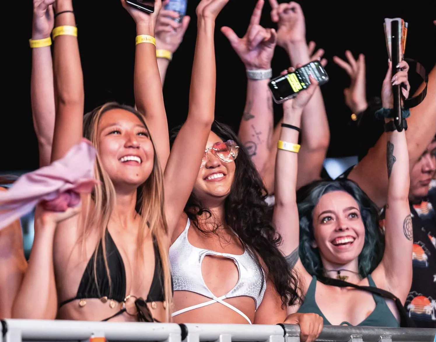 Front row slip