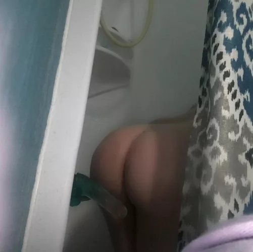 fun in the shower [F21]