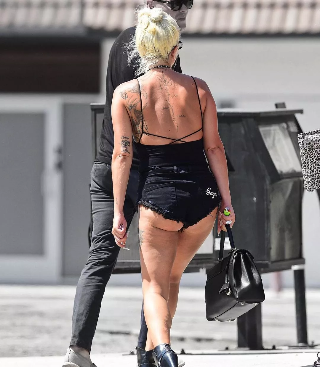 Gaga!