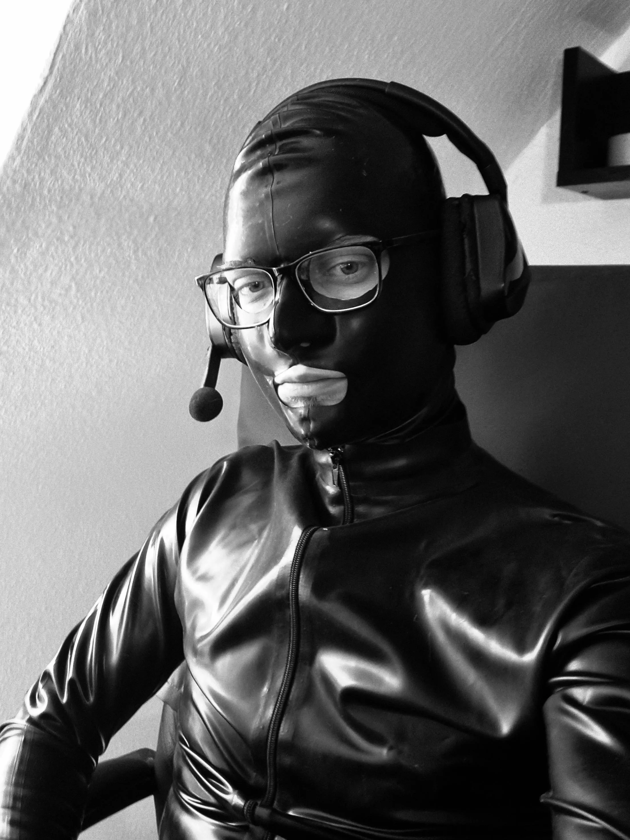 Gaming in gear 🖤