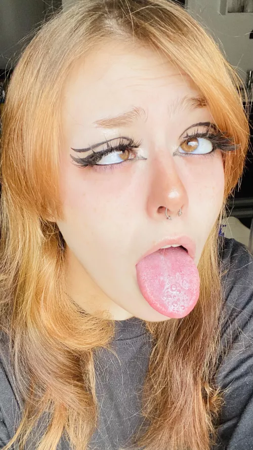 Gimme a mouthful of your delicious cum~💗