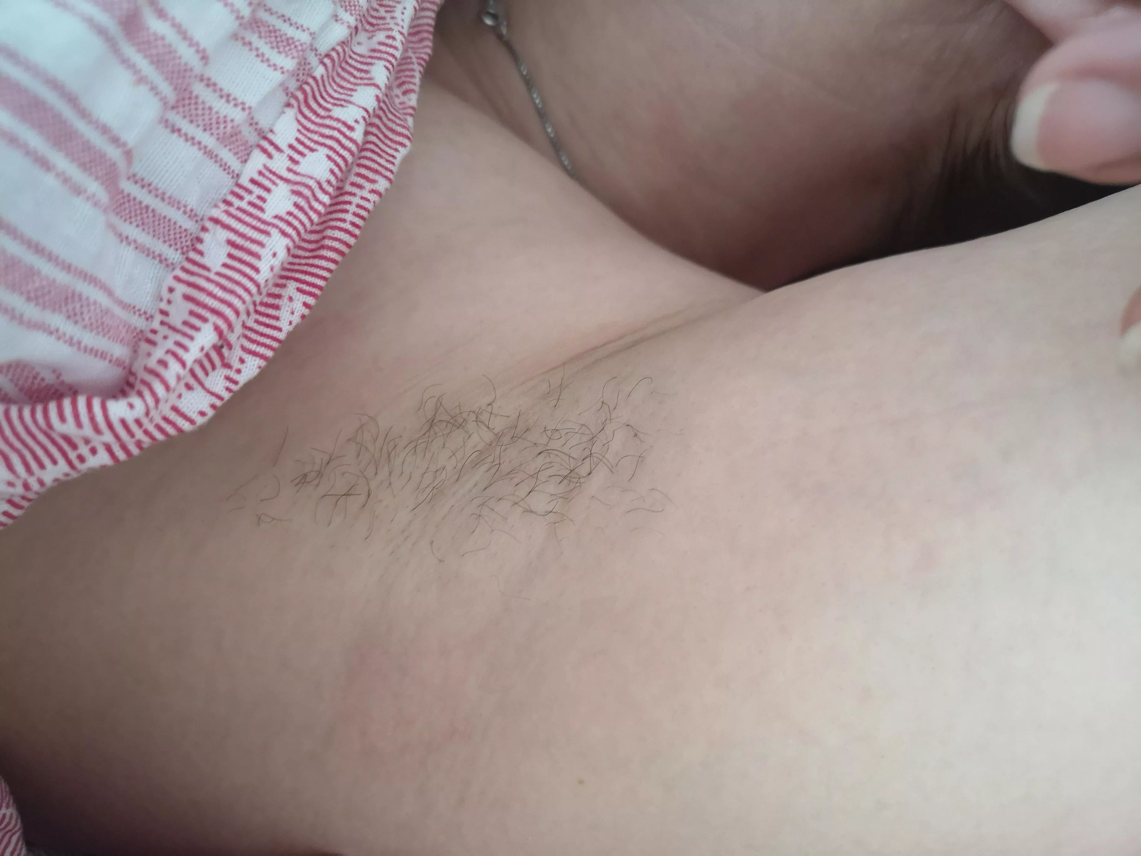 Girlfriends lovely pits. I am looking forward to see them with more hair again 😍