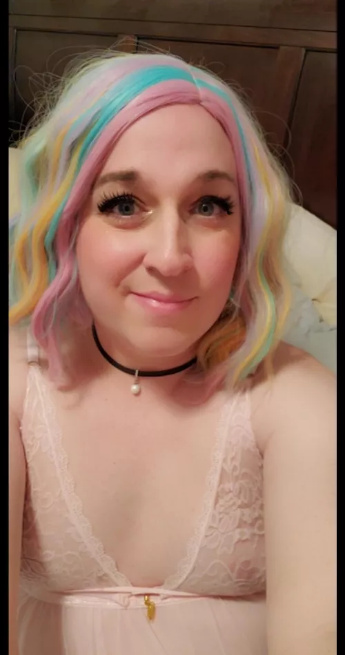 Good morning! I know there's a lot of smutty things on here but wanna just lay in bed this morning and just cuddle? 🥺