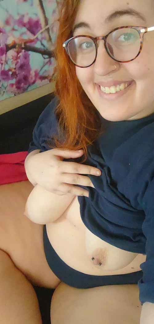 Good Morning Lovelies 😘 I hope today is better than yesterday, fuck Mondays man. Hope yous have a good'un :)