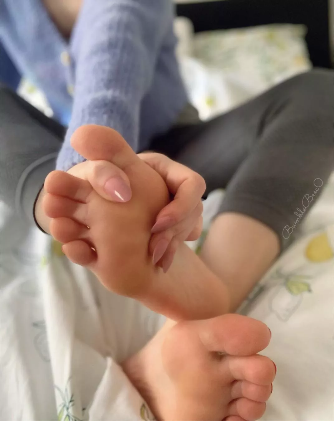 Good morning ☀️ My soles are ready to be worshipped