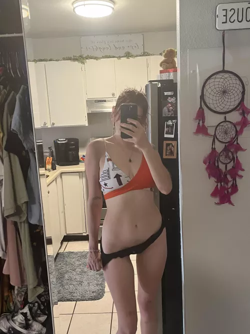 goodnight to the 5 ppl that think my tummy is sexy😘