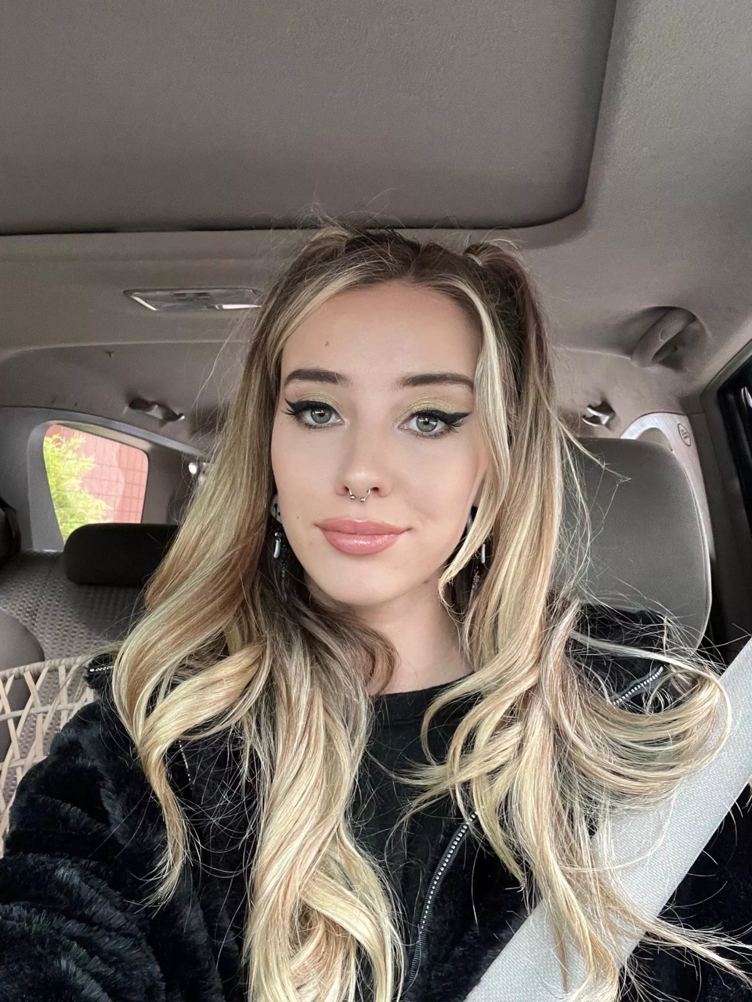 Gorgeous face