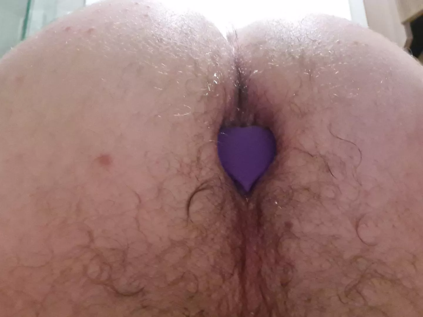 got a cute little heart shaped plug, makes me feel nice and full
