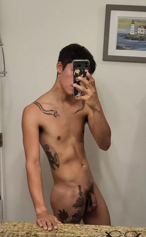 Got some hickies on my neck 😳