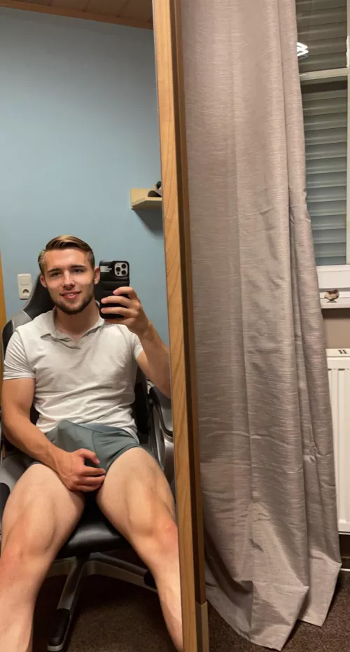 Green boxershorts and a smile from me