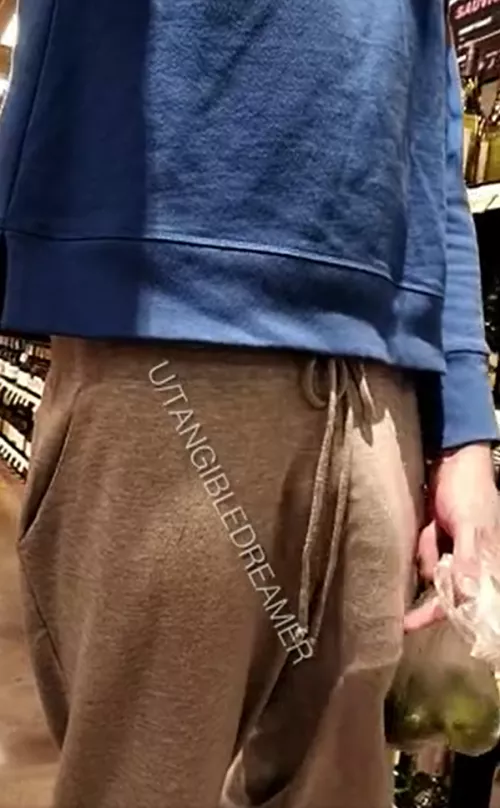 Grey Sweatpant season is here! DMs open! Say hi! More on my profile!