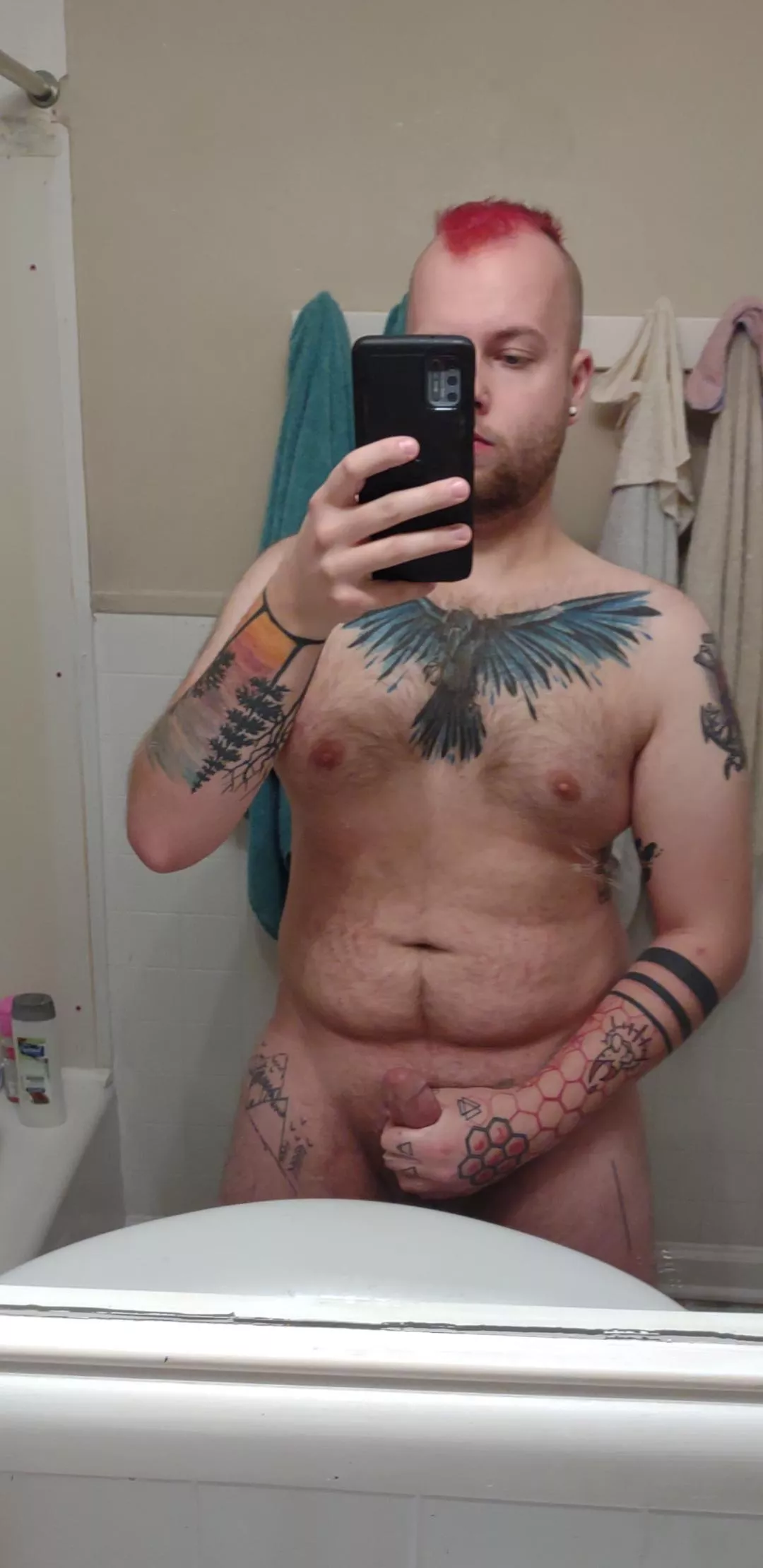 guy? ✅ tattoos? ✅ hot?❓