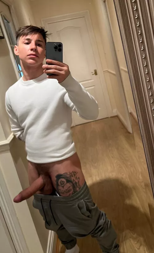 Gym bros love my cock 🤷‍♂️