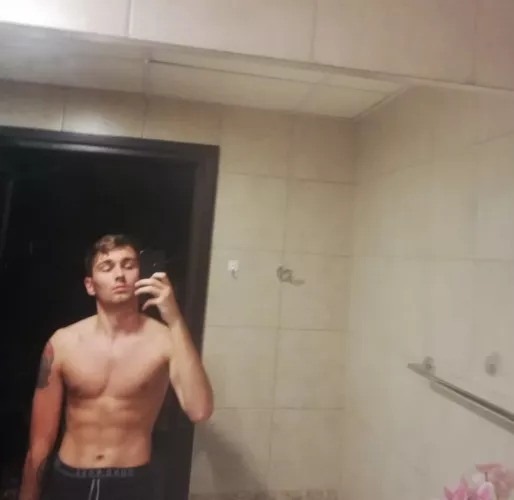 Gym session anyone ? 💪