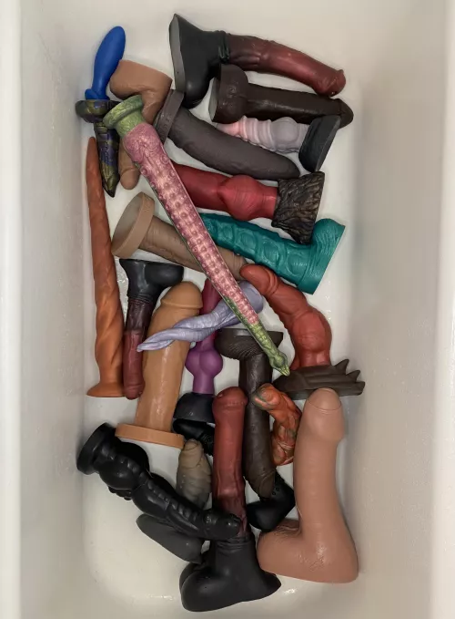 Had a friend over. We used a few toys 😂