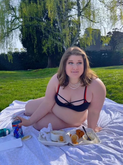 had a yummy Easter picnic today ✨