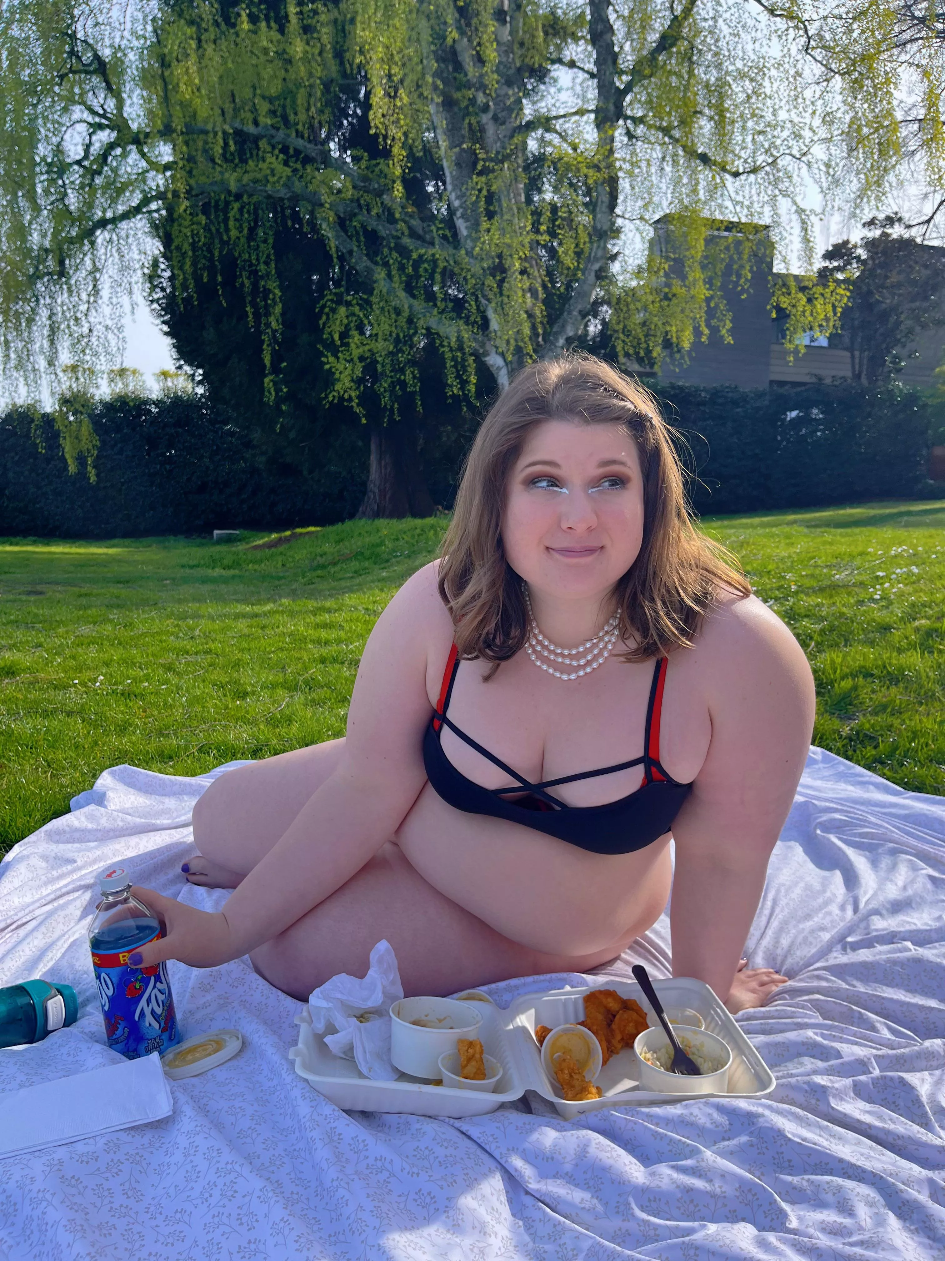 had a yummy Easter picnic today ✨