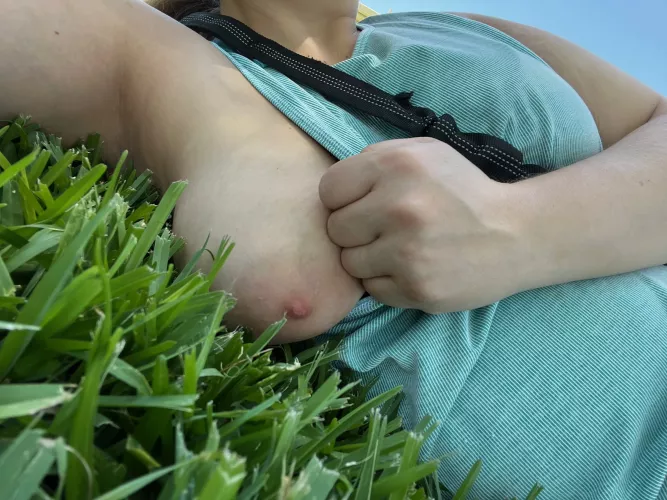 Had to find a spot away from the other people at the park 🙈