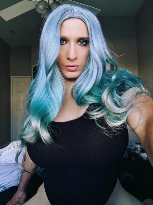 Had to take advantage of the lighting 🌞 💙