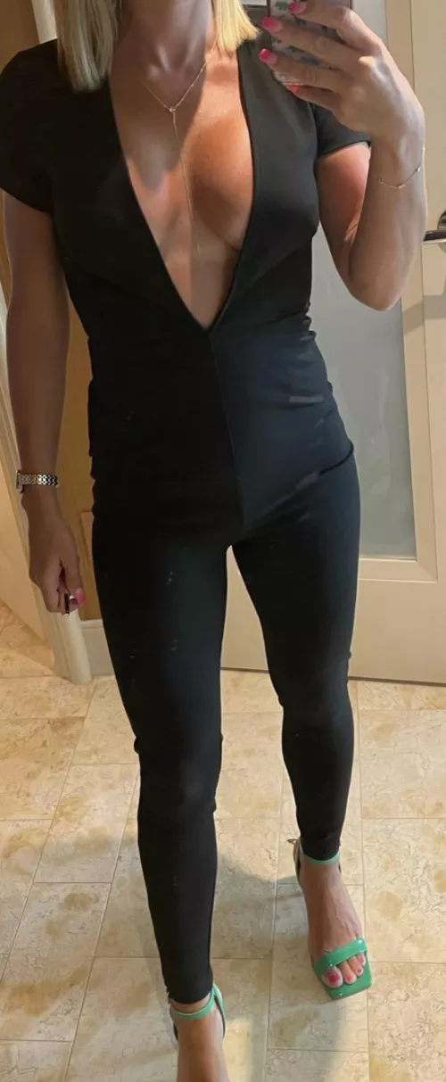 Had to take my 💍 off for this night.