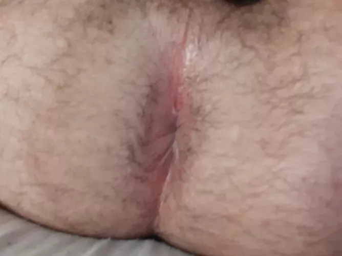 Hairy pink and tight, Dm open