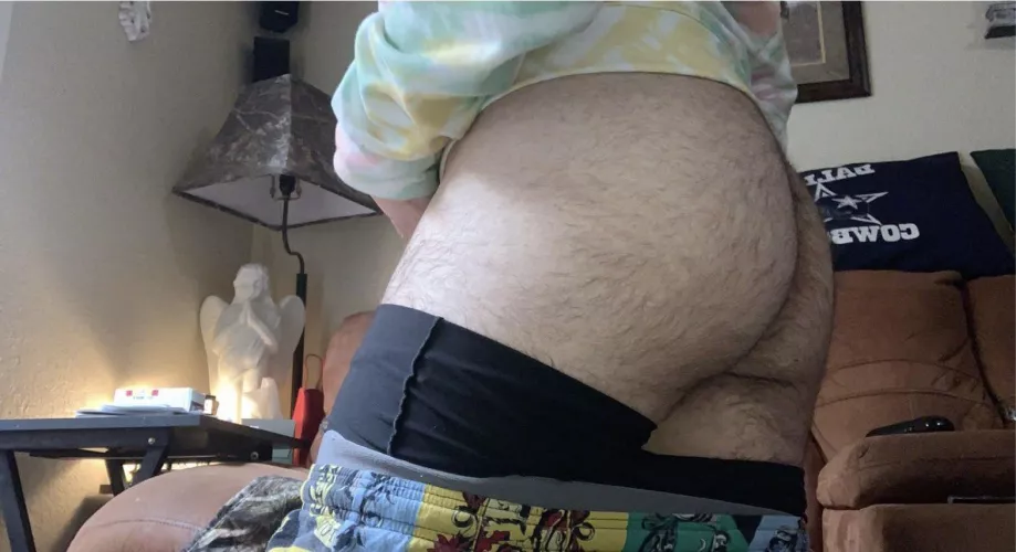 happy bday to me🥳 don’t worry, i got plenty of cake for everyone😏