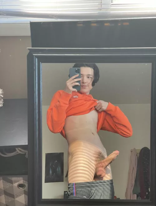 Happy Easter! I’ve got some eggs you can suck on 😏