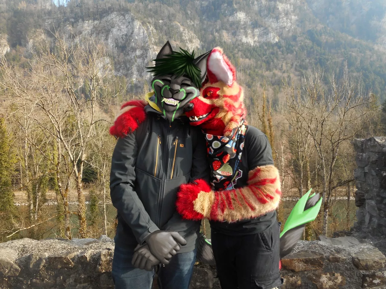 Happy first FursuitFriday of pride month from the yeen and catto whom are very gay for eachother💚❤️🌈 Drawover made by myself! Happy first FursuitFriday of pride month from the yeen and catto whom are very gay for eachother💚❤️🌈 Drawover made by myself!