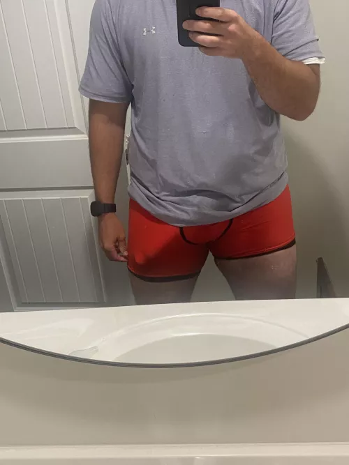 Happy Friday. Can my outline get some love?