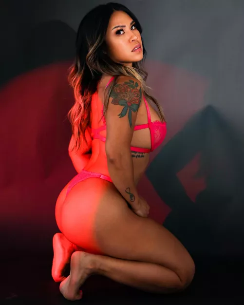 Happy Hump Day 🍑💋