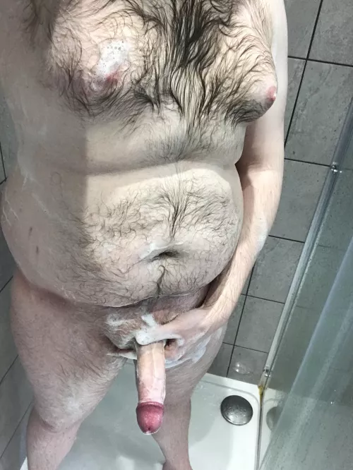 Happy hump day! Still plenty of room to join this fuzzy chubby dude in the shower to help you over the hump 😉