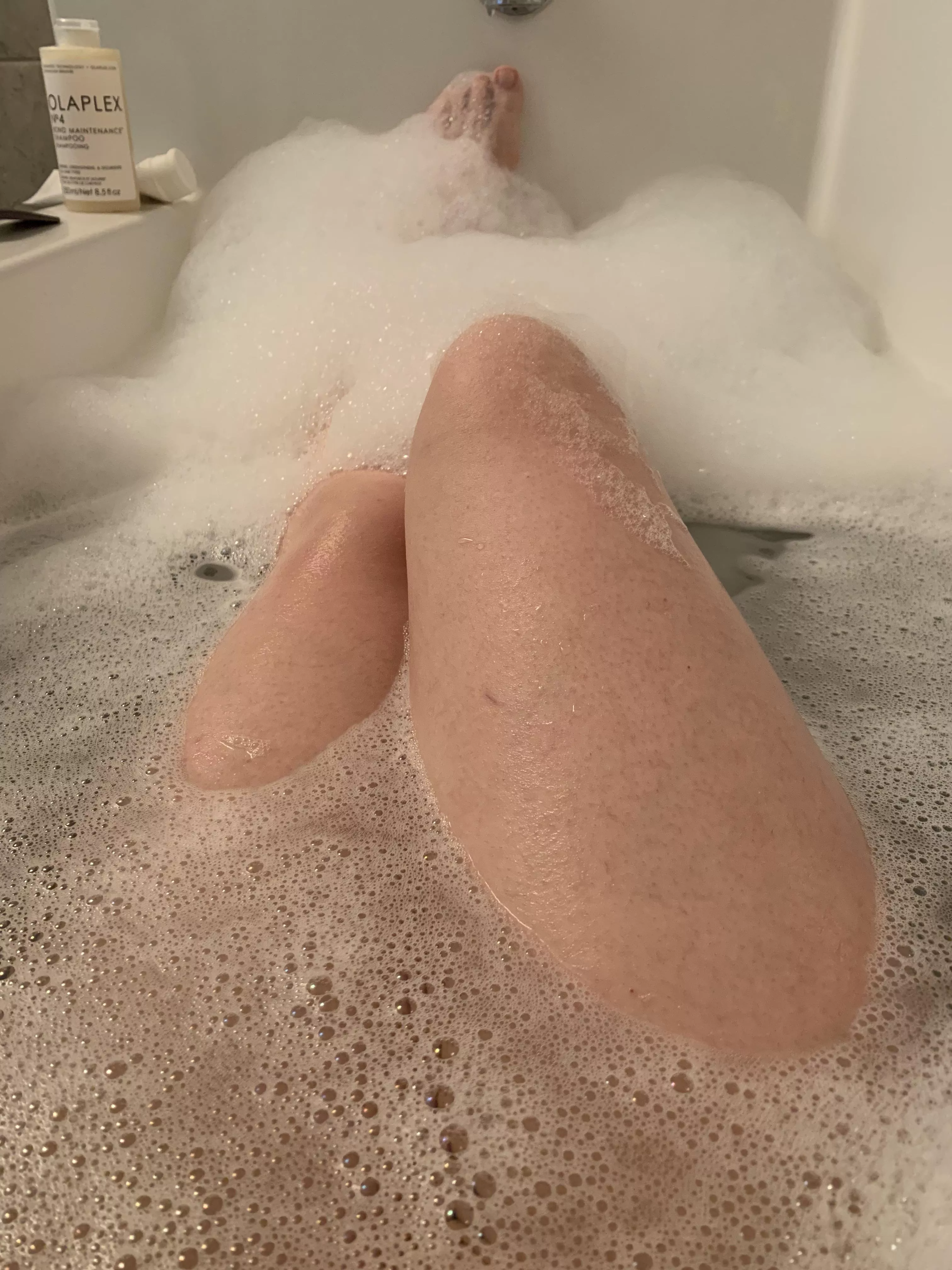 Happy Saturday (F)