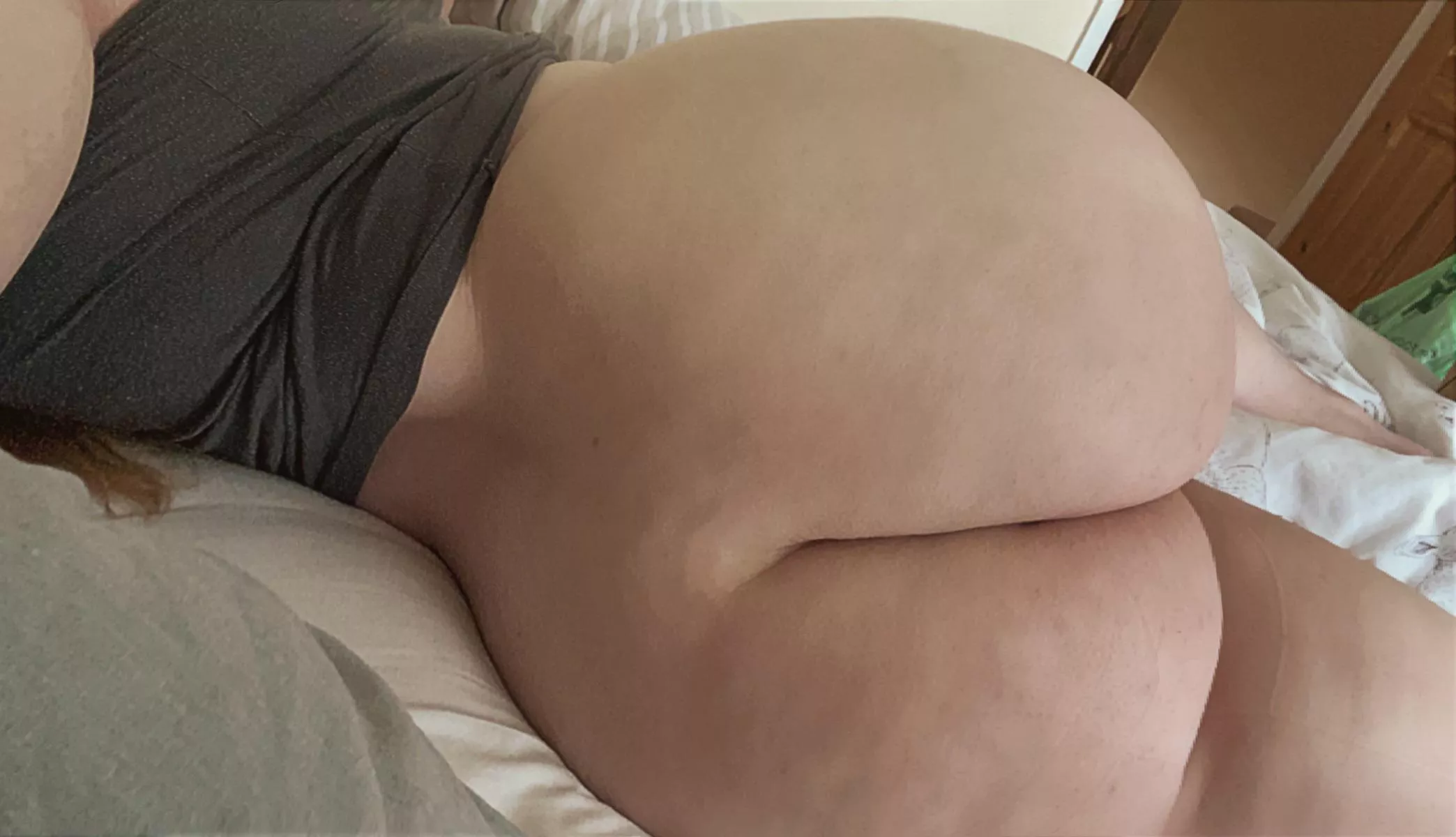 Happy Thursday 🍑