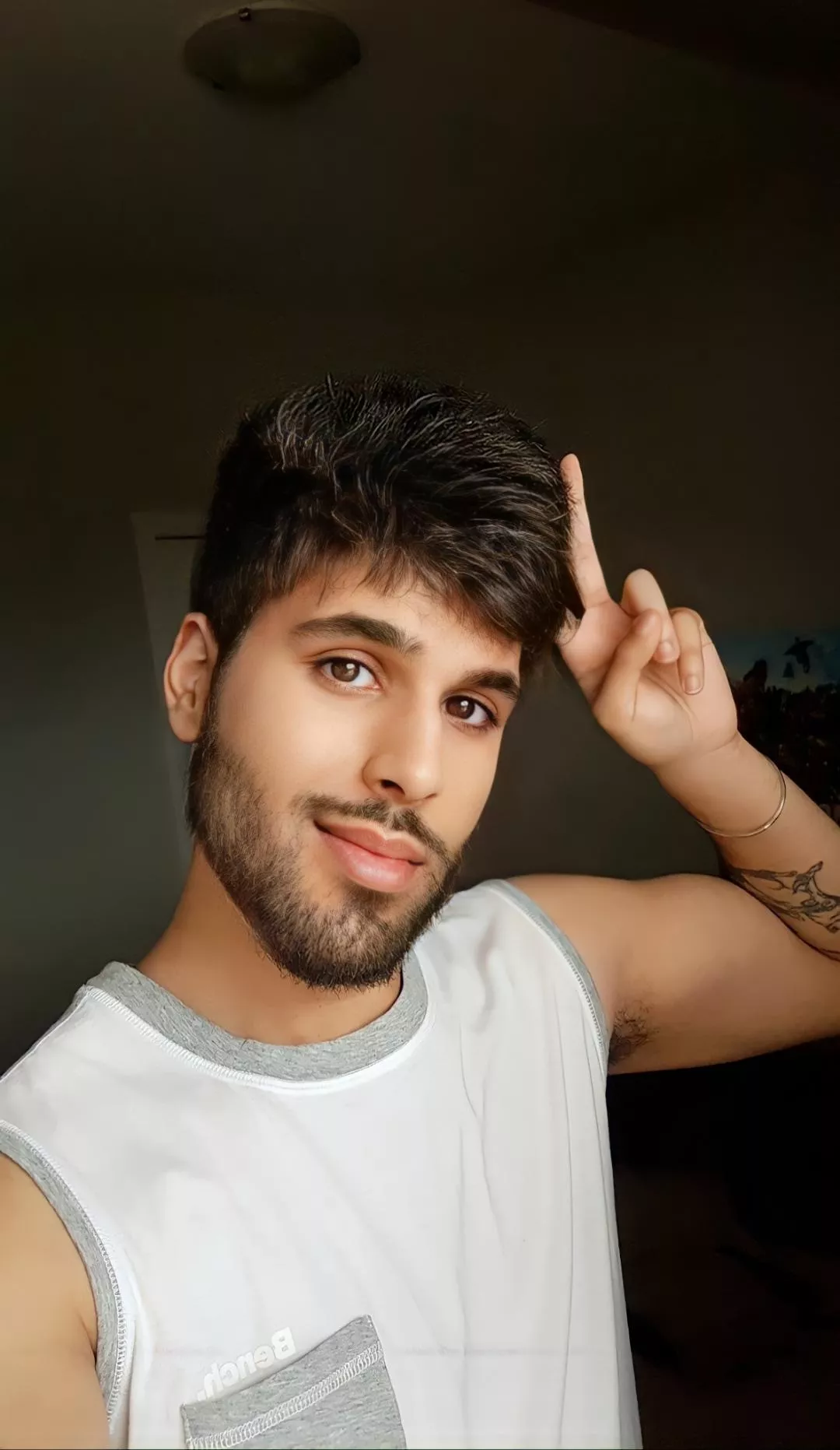 Happy Tuesday bros! Can it be the weekend already😭