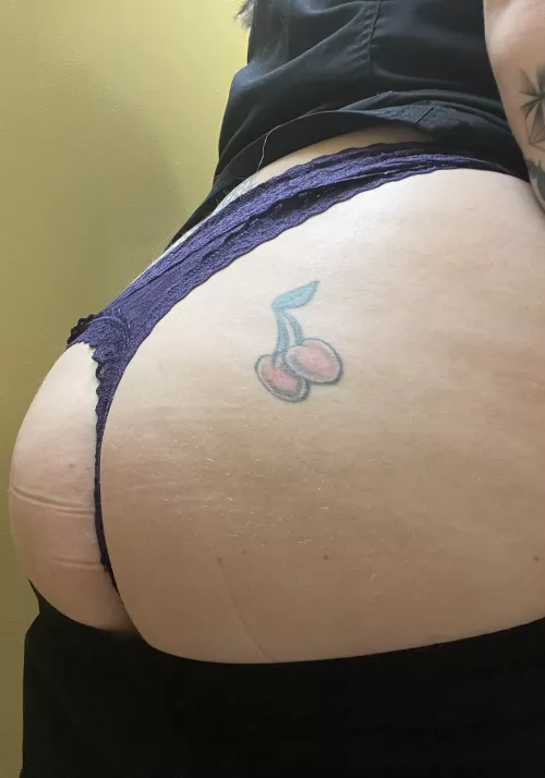 Happy Tush Tuesday 🍑