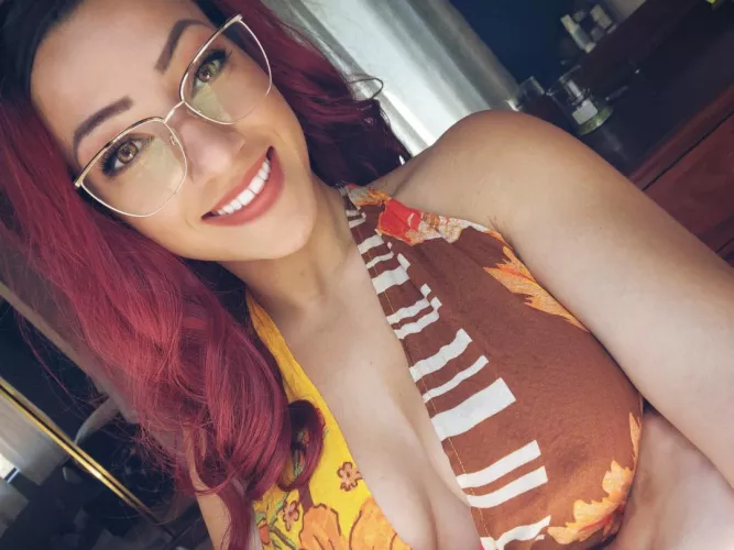 happy Wednesday everyone. Going braless today feels great!