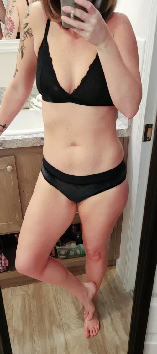 Happy Wednesday!! 😊 [F]