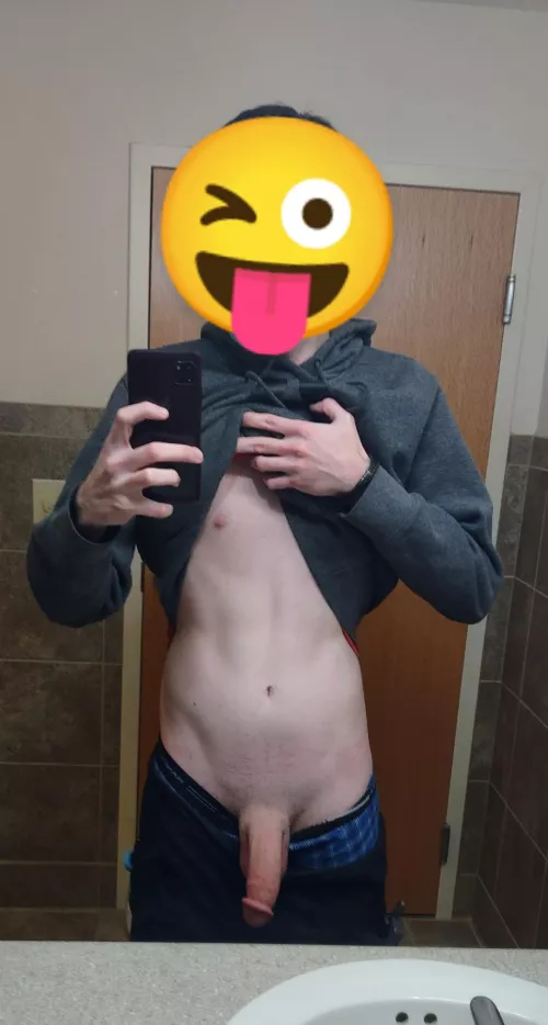 Hard at work 🤣 (24)