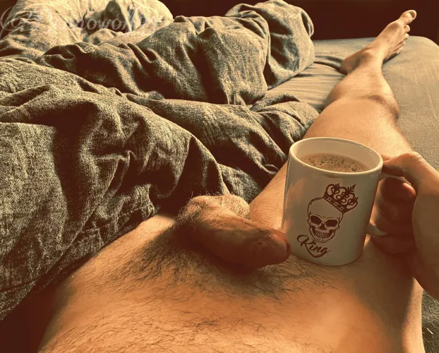 Have a lazy Sunday with me🌞☕️😈