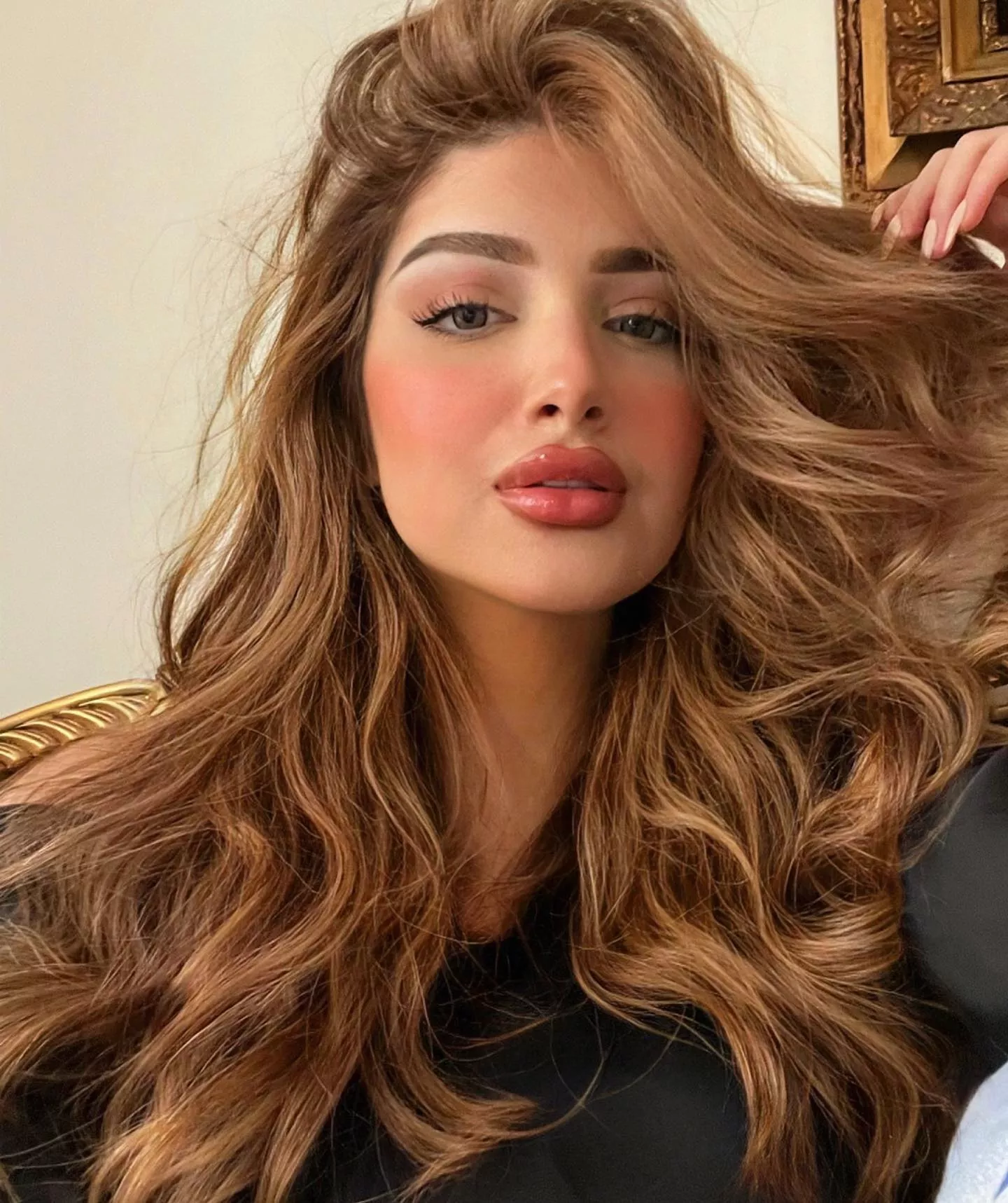 Heavy Make Up