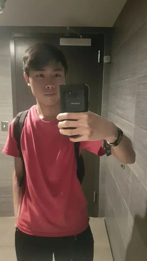 Hello! Any Fortnite (no build 😅) or Overwatch PC players here? 🙈