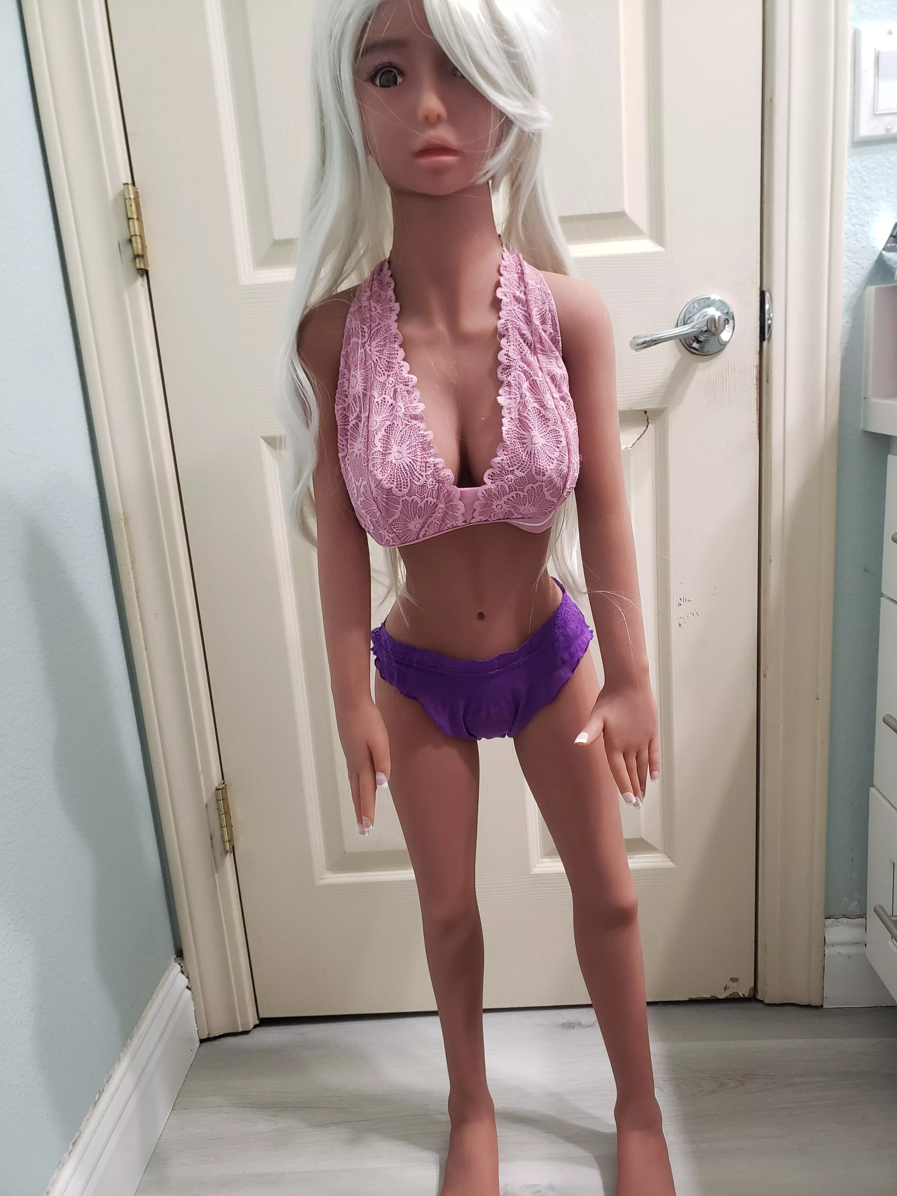 Hello, I ordered 125cm tpe doll, just wondering u guys know what size panries and what size bras it fit for her? Hello, I ordered 125cm tpe doll, just wondering u guys know what size panries and what size bras it fit for her?