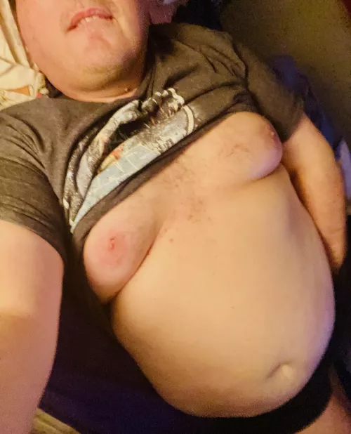 Hello. My name is Tennyson. I’m always happy to make new friends.🙂