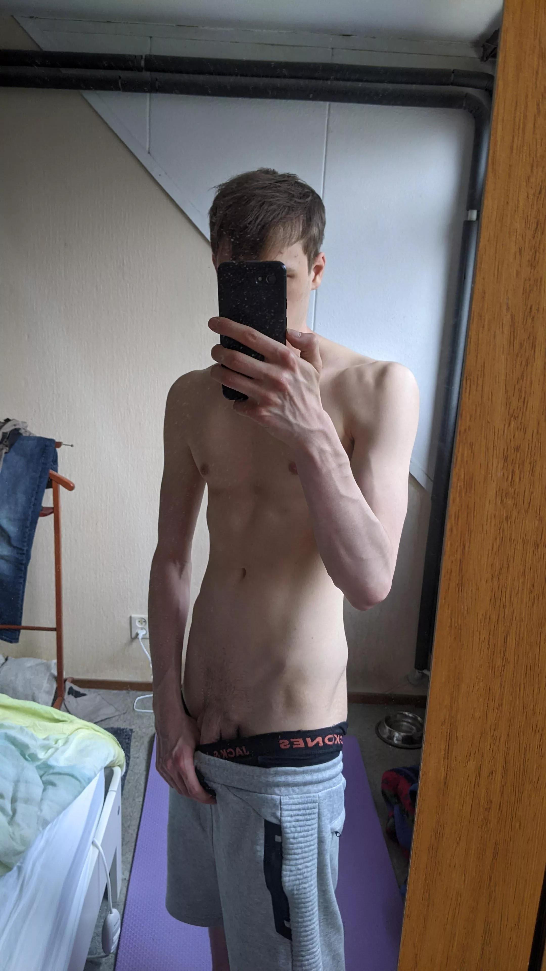 Help im horny 🥺