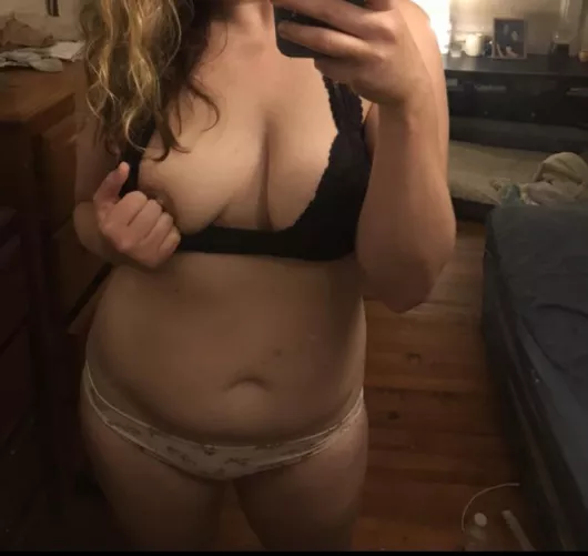 Help me convince my wife to share more nudes.. who wants to text her?