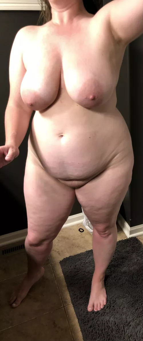 Her “I’m going to hopefully meet a bull tonight pose” while getting ready for the evening…