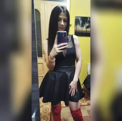 Here to please you all 🥰