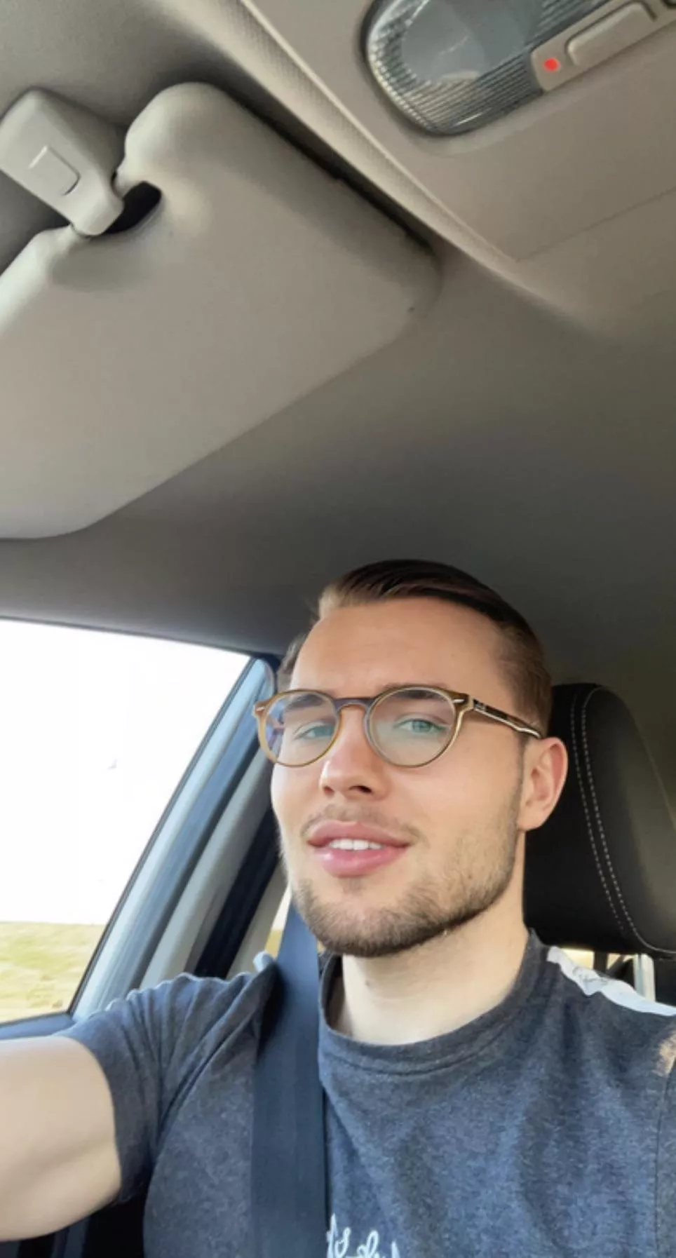 Hey 👋 car selfie with glasses